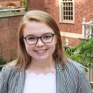 Meet your Posher, Alexis